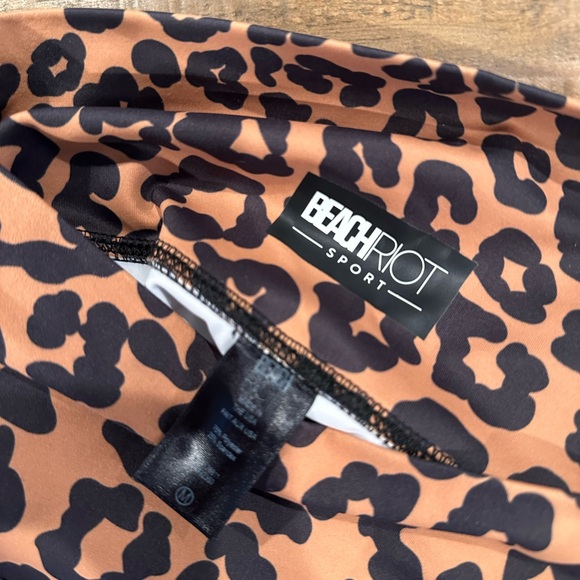 BEACH RIOT LEOPARD PRINT PIPER HIGH RISE ACTIVE LEGGING - Picture 2 of 5